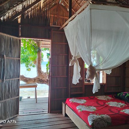 Mambetron Homestay Raja Ampat Pulau Mansuar エクステリア 写真