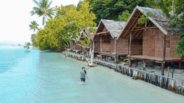 Mambetron Homestay Raja Ampat Pulau Mansuar エクステリア 写真