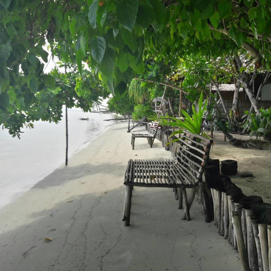 Mambetron Homestay Raja Ampat Pulau Mansuar エクステリア 写真